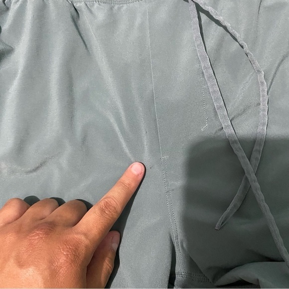 Lululemon THE Short Green Peloton Lined 9” M7AL9S Sz L - Picture 8 of 8